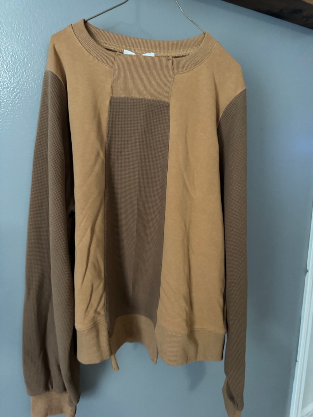 Ces Femme Two-Tone Brown Crewneck Sweatshirt